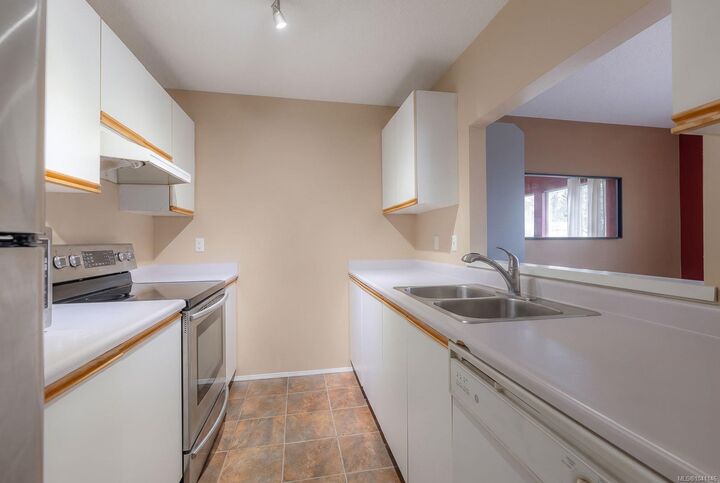 Property Photo:  1912 Bowen Rd #307  BC V9S 5S6 