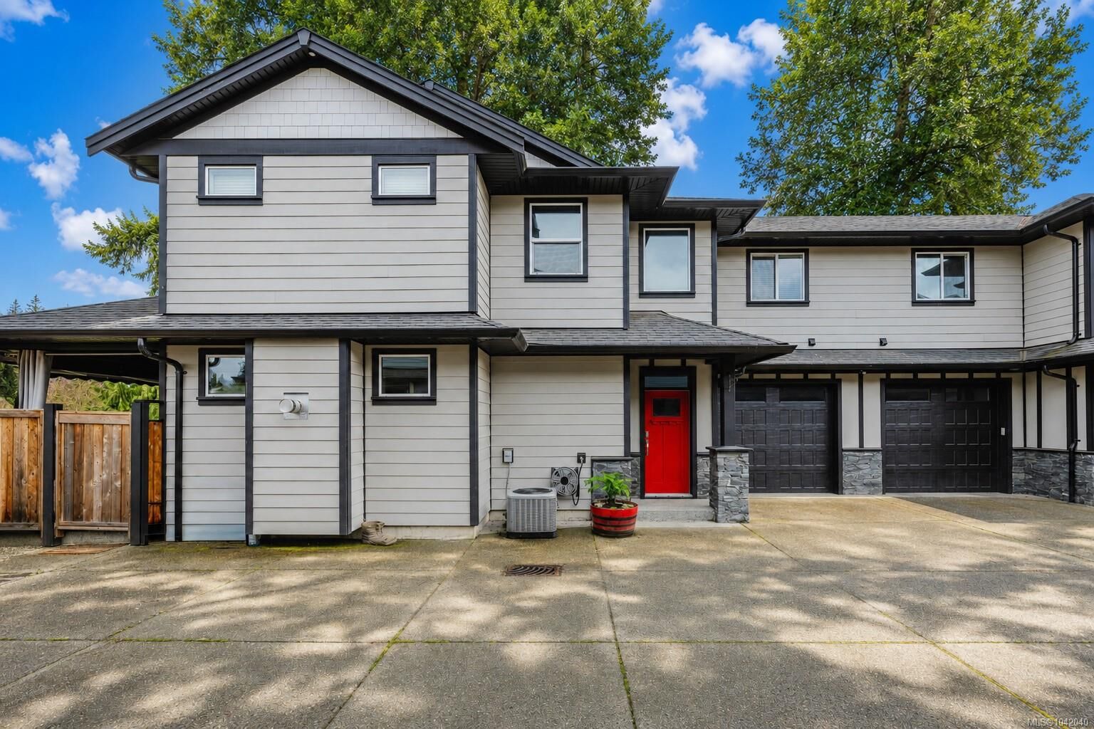 Property Photo: 5869 Deuchars Dr BC V9L 1L5
