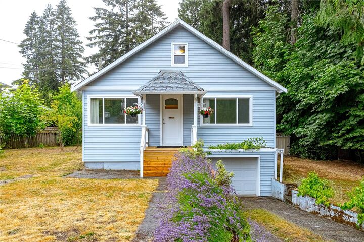 Property Photo: 5934 Highland Ave BC V9L 1L6