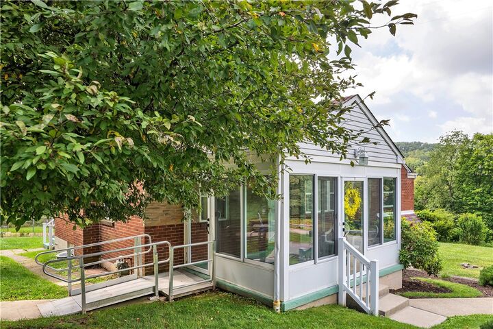 Property Photo:  2714 Gould Dr  PA 15129 