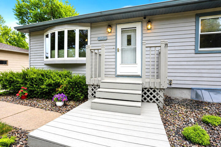 Property Photo:  924 12th Avenue  SD 57401 