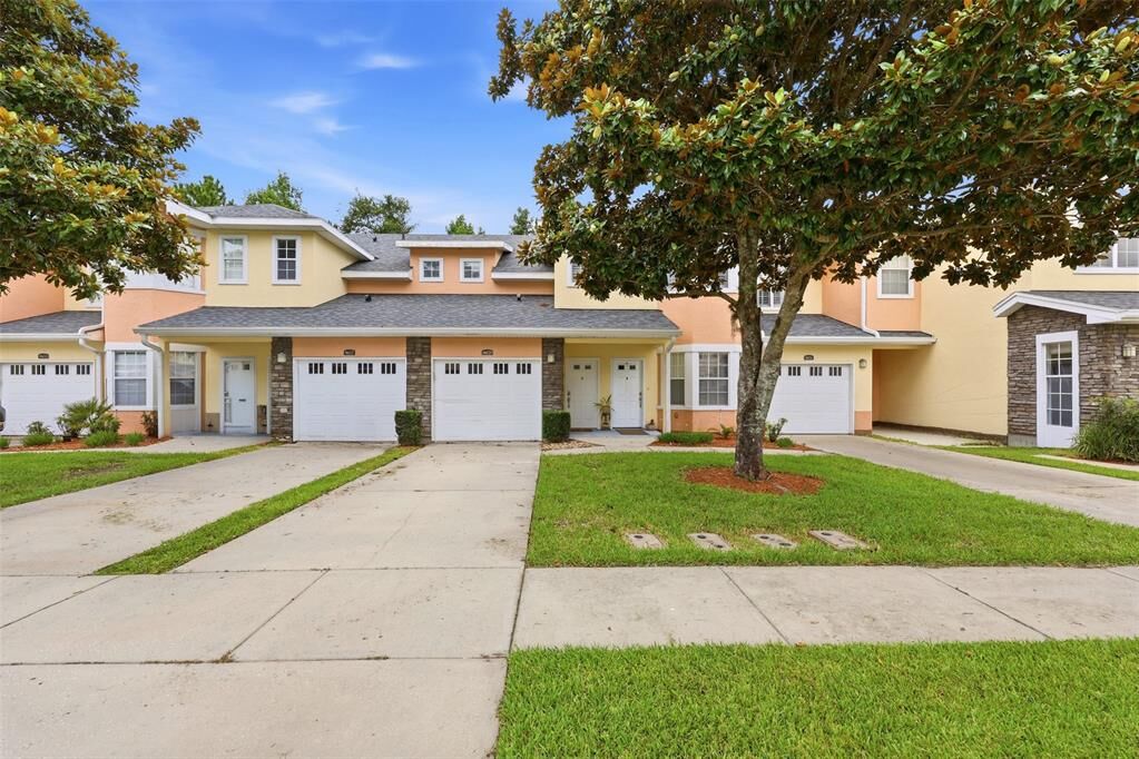 Property Photo: 96029 Cottage Court FL 32034