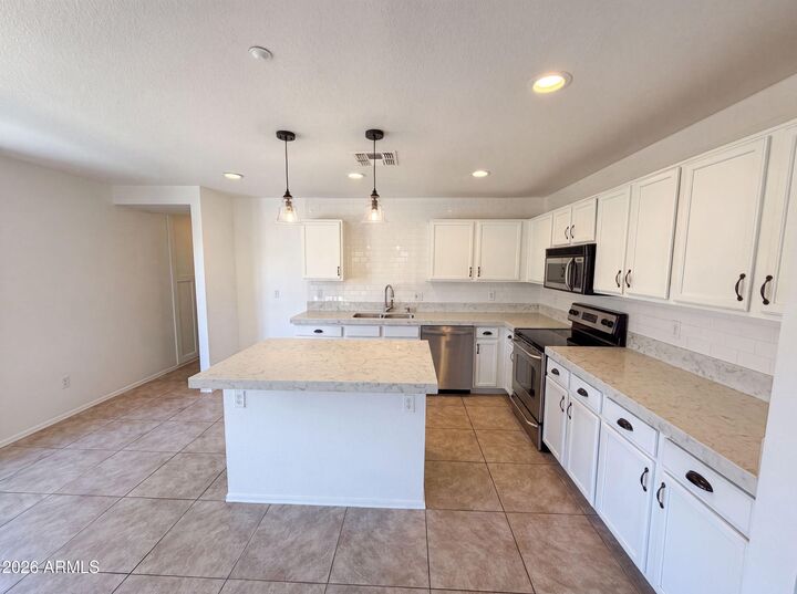 Property Photo:  7500 E Deer Valley Road 8  AZ 85255 