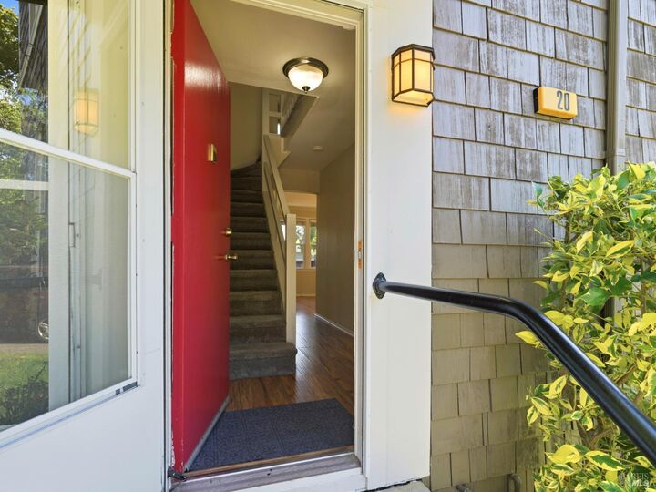 Property Photo:  20 Livingston Court  CA 94949 