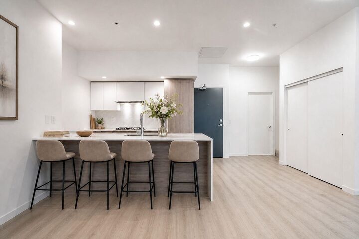 Property Photo: 10333 133 Street 101 BC V3T 0V1
