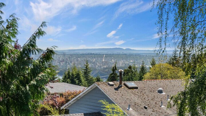 Property Photo:  865 Andover Crescent  BC V7S 1Y5 