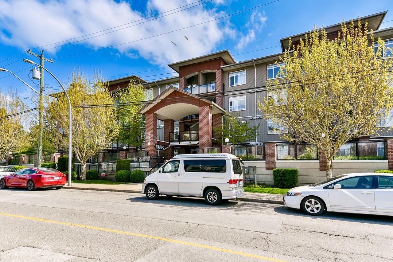 Property Photo: 5516 198 Street 219 BC V3A 0A6