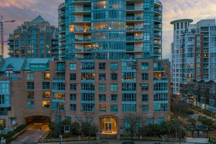 Property Photo: 1188 Quebec Street 202 BC V6A 4B3