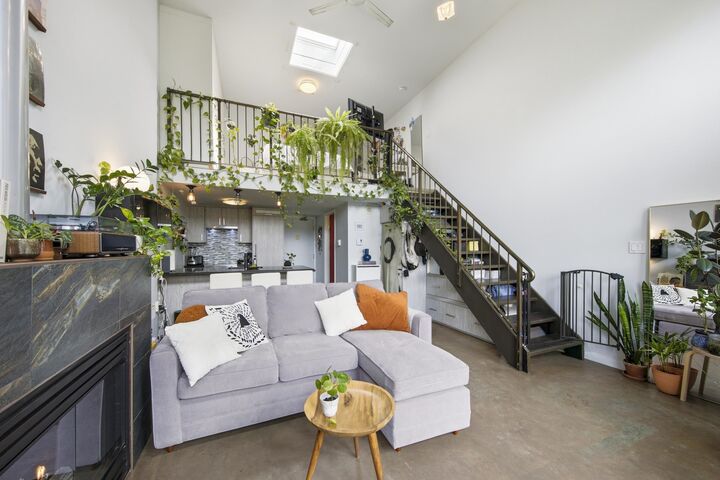Property Photo: 1 E Cordova Street 504 BC V6A 4H3