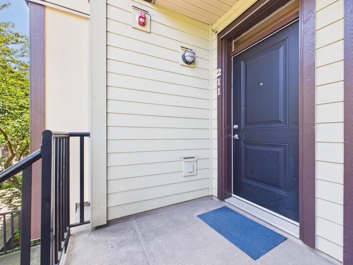 Property Photo: 5588 Patterson Avenue 211 BC V5H 0A7