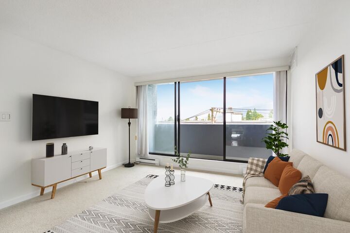 110 W 4th Street 406 — photo 1