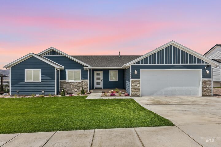 Property Photo:  1114 Dolostone Dr  ID 83201 