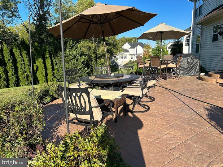 Property Photo:  1015 Hickory Ridge Drive  PA 18914 