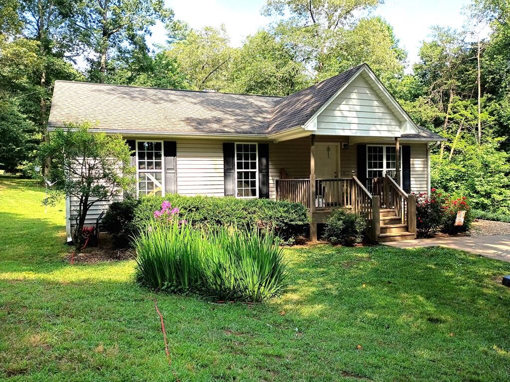 Property Photo:  1266 Pleasant Gap Circle  GA 30540 