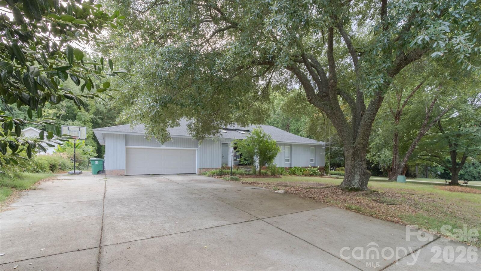 Property Photo: 19330 Yachtman Drive NC 28031