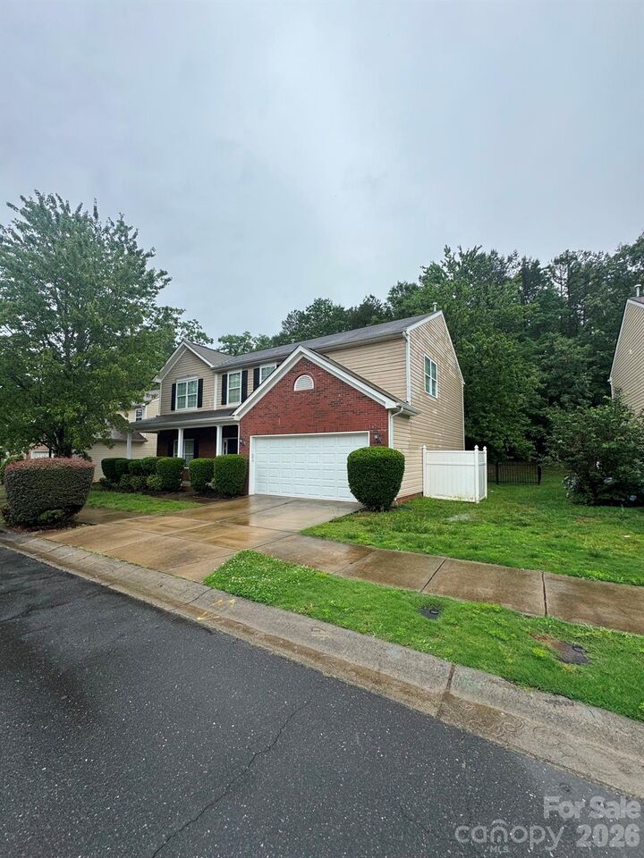 Property Photo:  2006 Cornflower Lane  NC 28079 