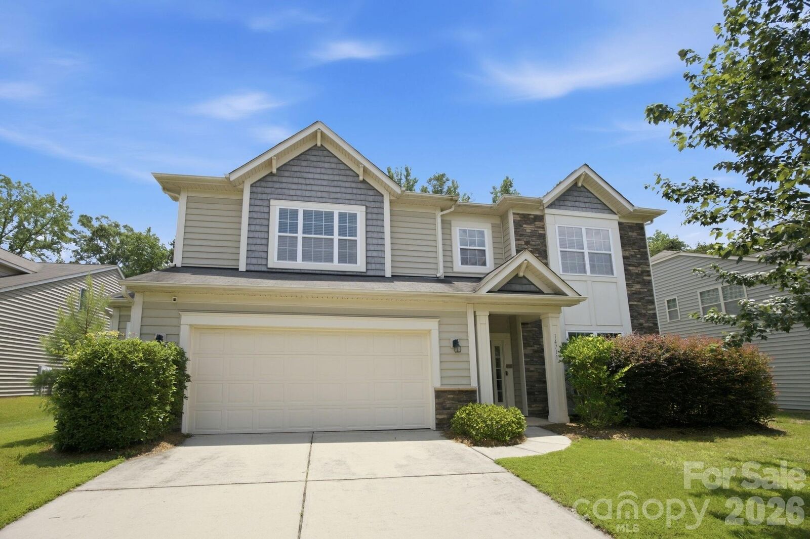 Property Photo: 14711 Brannock Hills Drive NC 28278