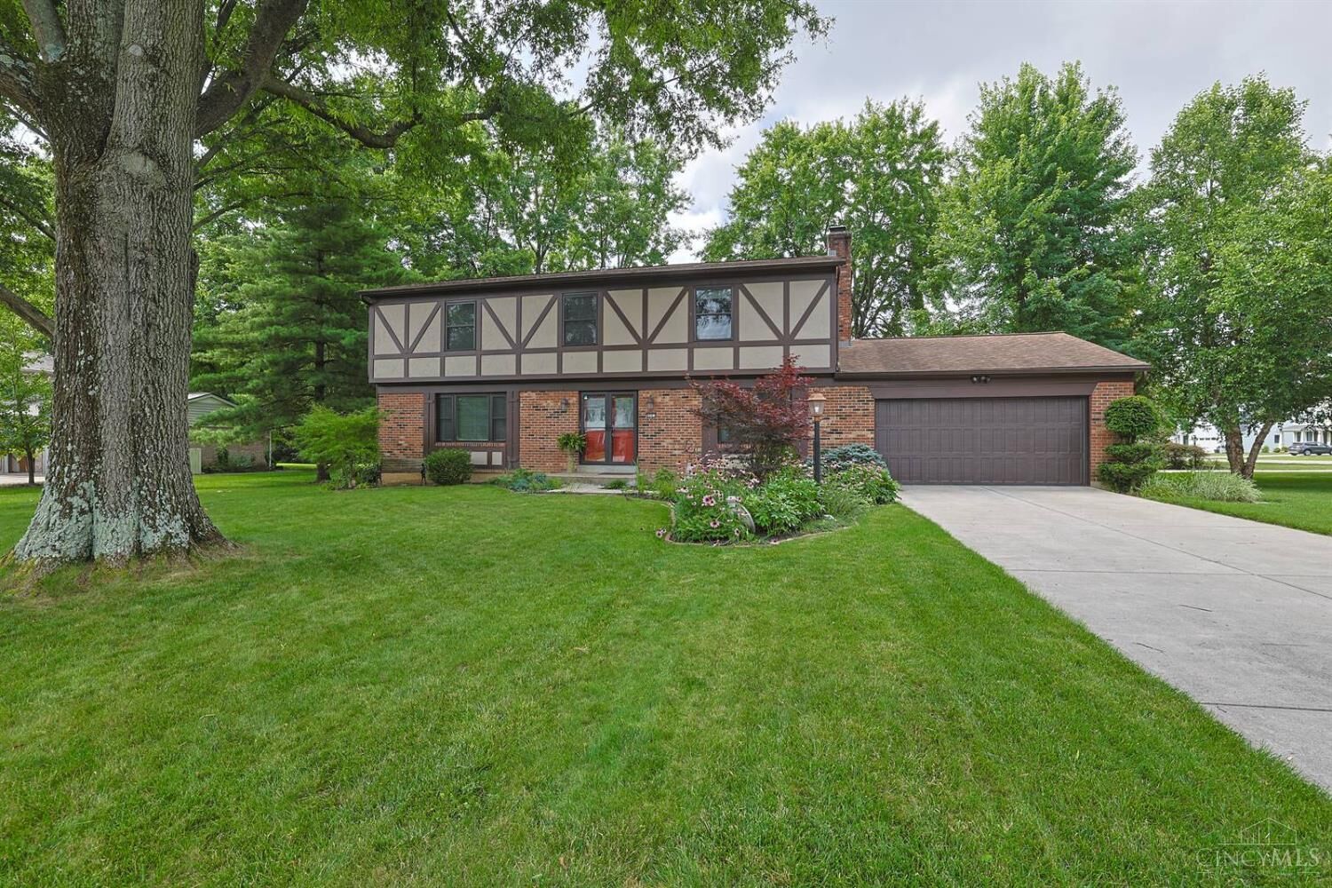 Property Photo:  8001 Deershadow Lane  OH 45242 