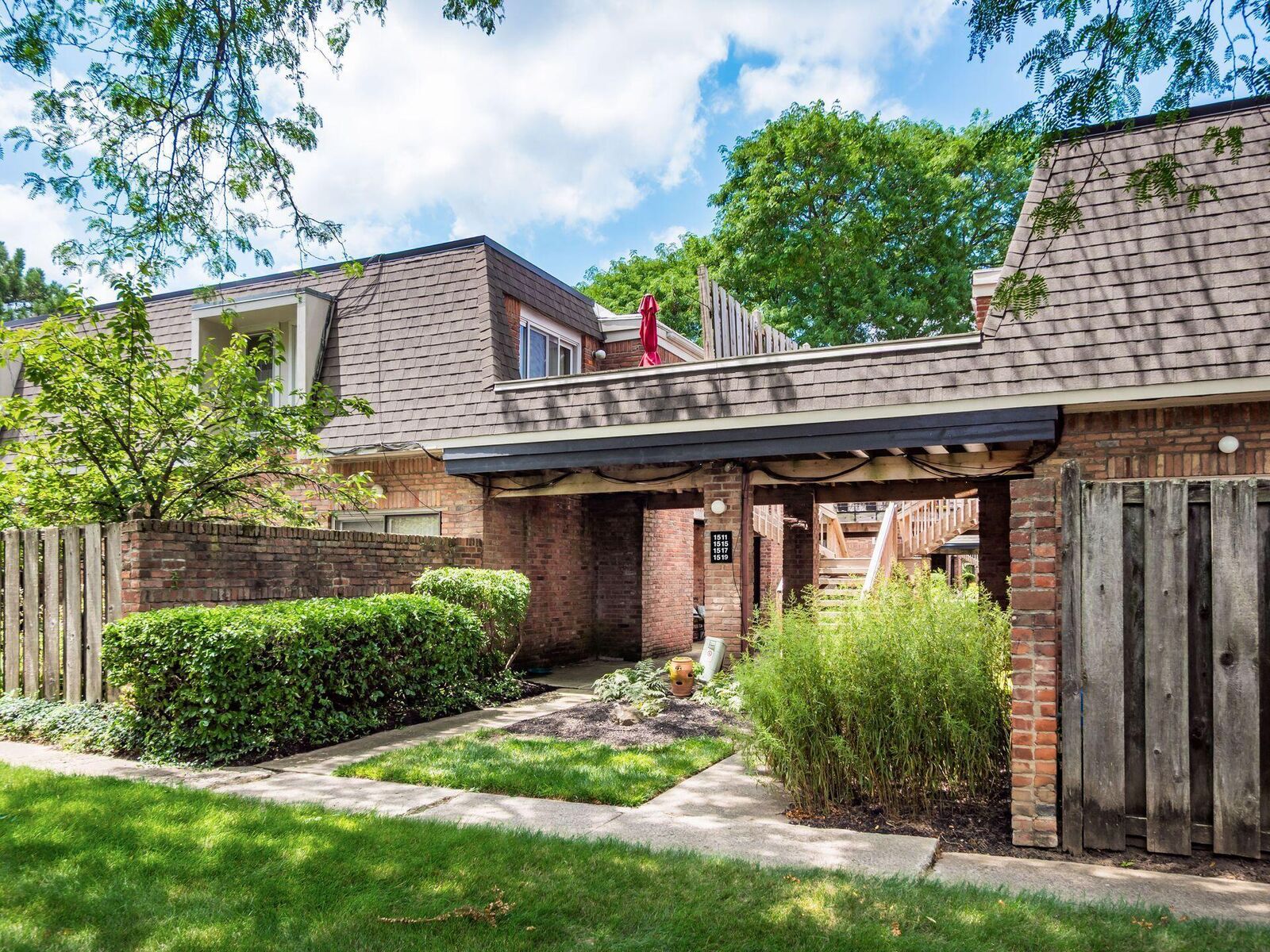 Property Photo:  1519 Lafayette Drive  OH 43220 