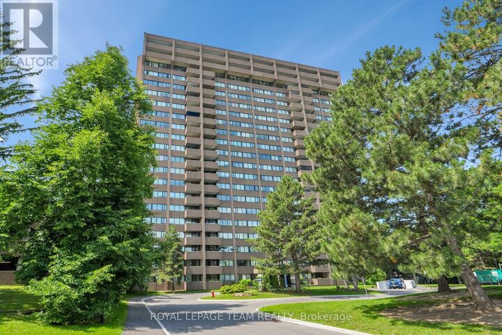 Property Photo: 3360 Southgate Road 104 ON K1V 9A6