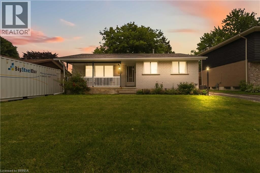 Photo de la propriété:  47 Brier Park Road  ON N3R 3R1 