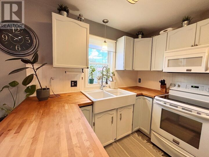 Property Photo:  14 Wendego St  ON P0T 2C0 
