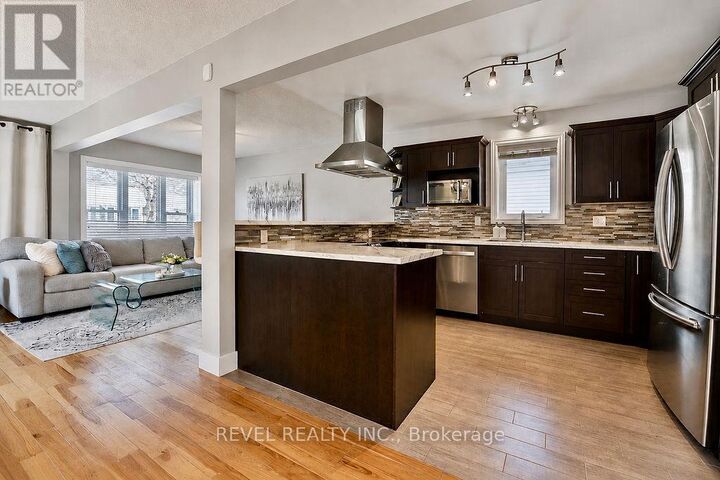 Property Photo:  146 Cameron Street North  ON P4N 5B7 