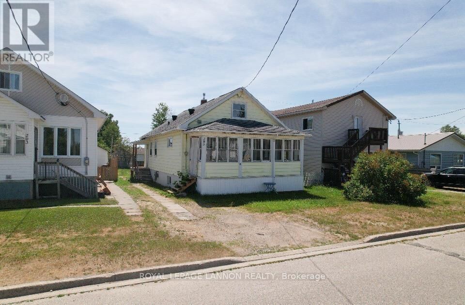 Property Photo:  205 Second Avenue  ON P0T 1M0 