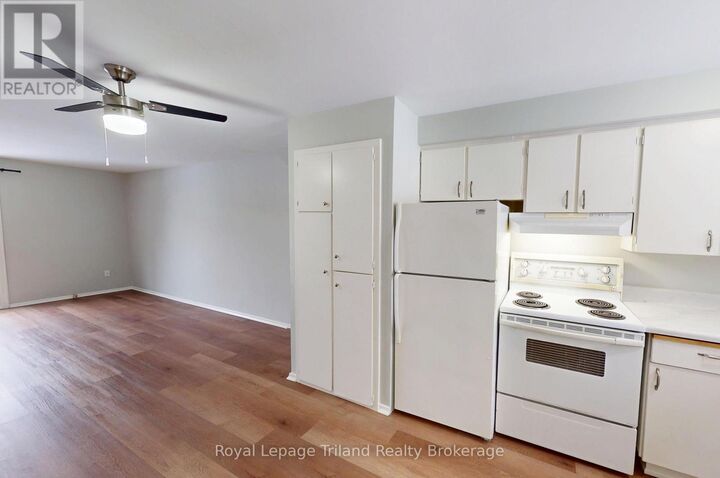 Property Photo: 644 Brant Street ON N4S 5J8