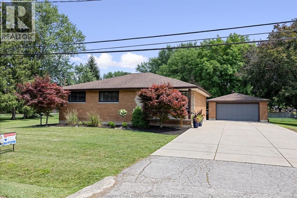 Property Photo: 5860 Abbott Street ON N9J 2K4