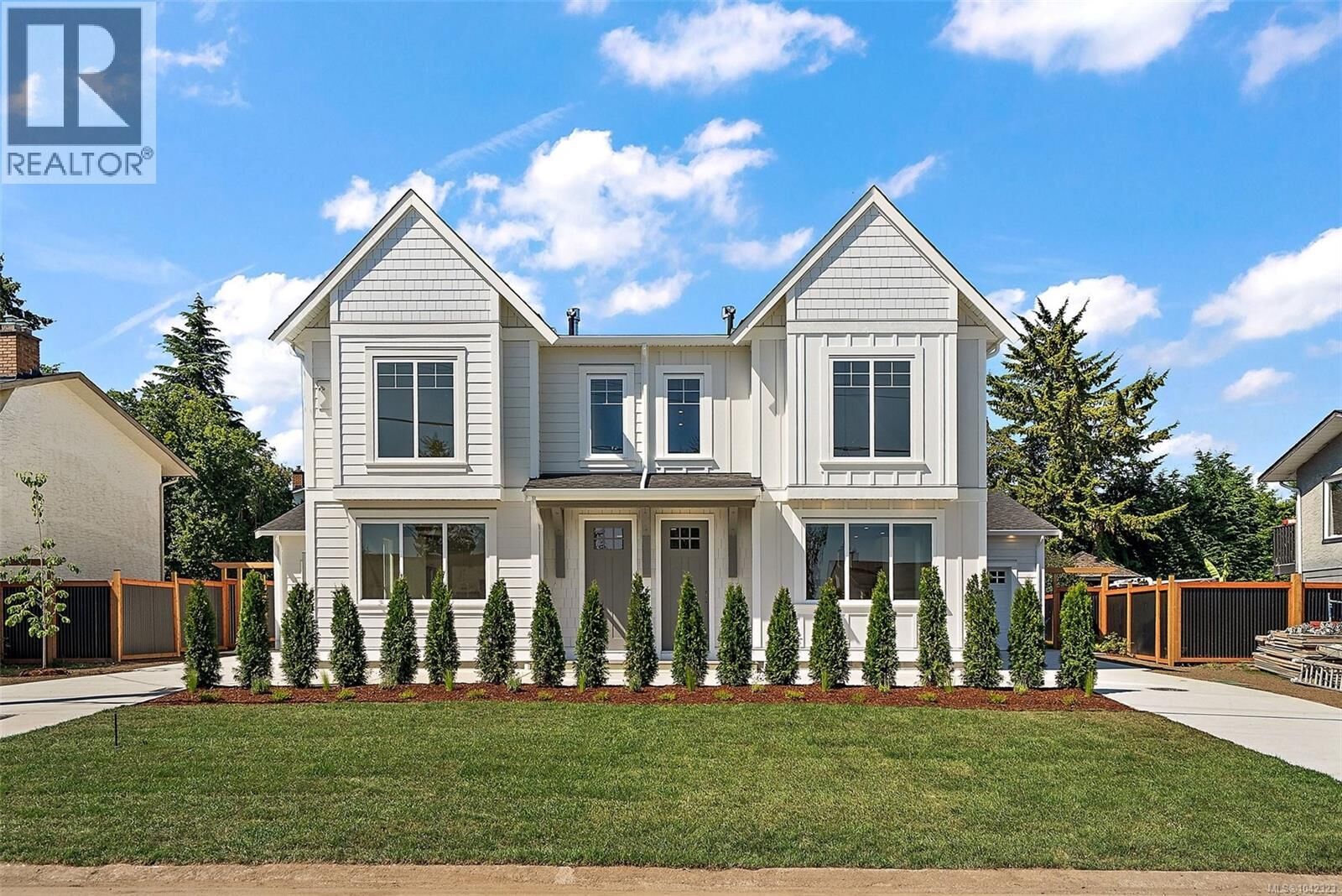 Property Photo:  1870 Doney Road 101  BC V8M 1K6 