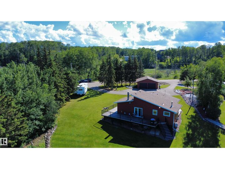 Property Photo: 618 Churchill Park Road AB T0A 2C1