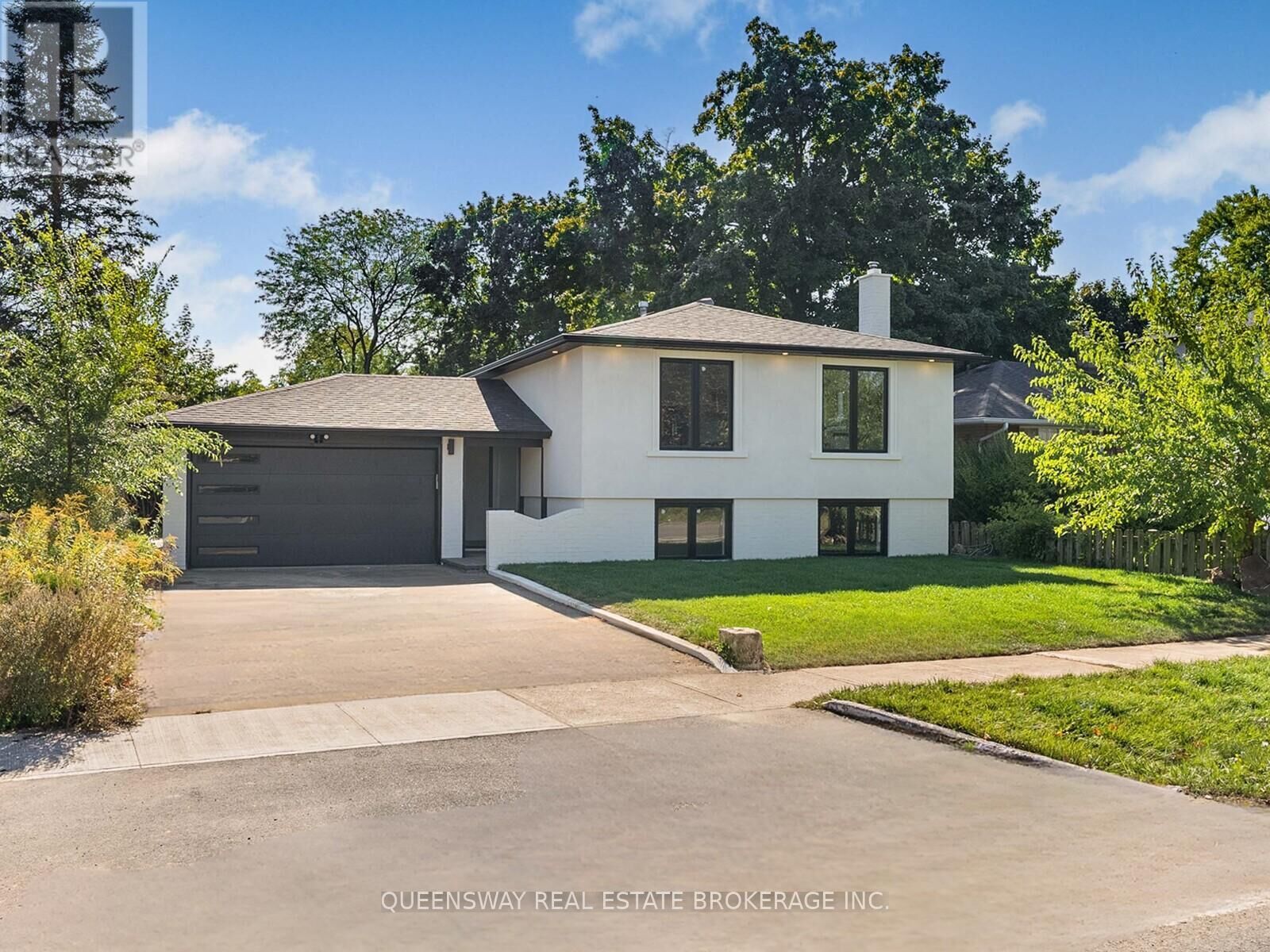 Property Photo: 1128 Pinegrove Road ON L6L 2W6