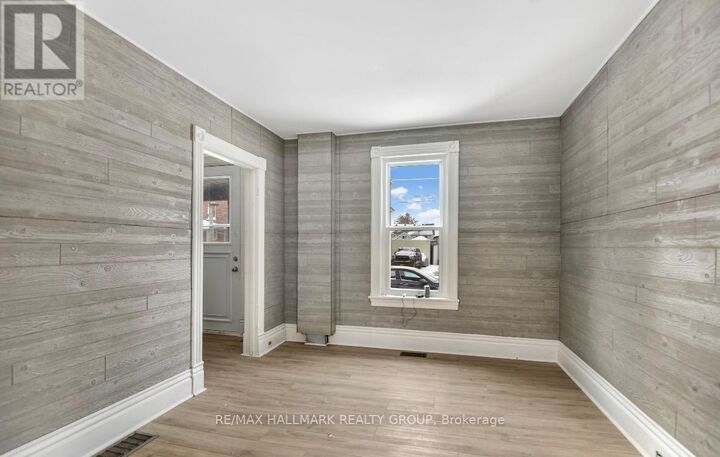 Property Photo: 47 Daniel Street South ON K6V 4Z6
