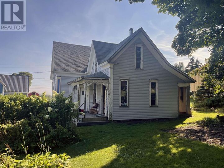 Property Photo:  32 Wellington Street  NS B0V 1H0 