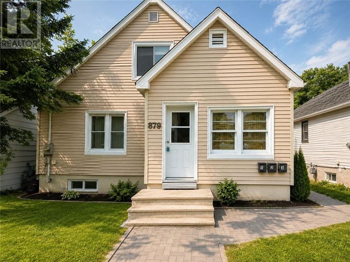 879 Charlotte Street — photo 1