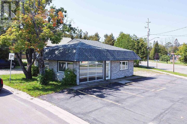 Photo de la propriété:  1202 Gore St  ON P0R 1J0 