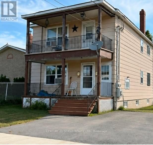 Property Photo:  735 Sydney Street  ON K6H 3J5 