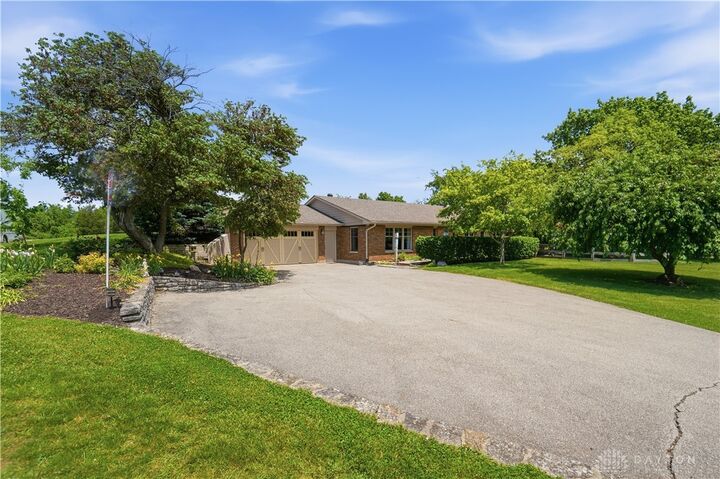 Property Photo:  660 W Lytle 5 Points Road  OH 45066 