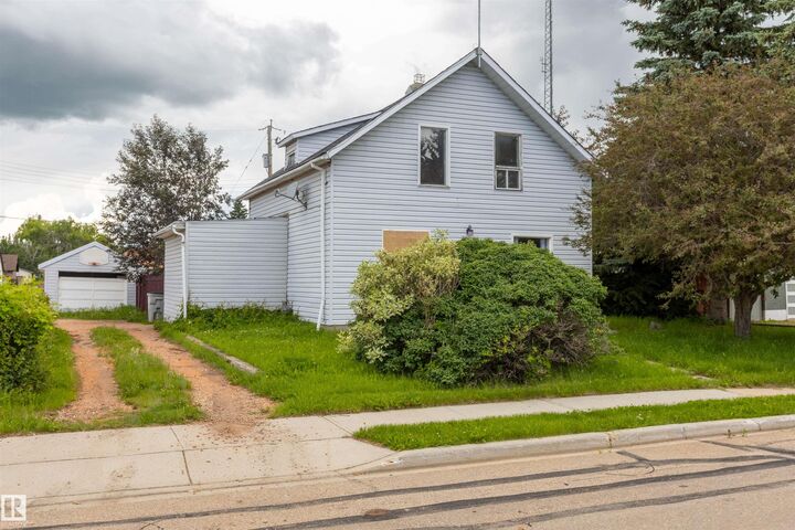 Property Photo: 5016 49 Street AB T0G 1L0