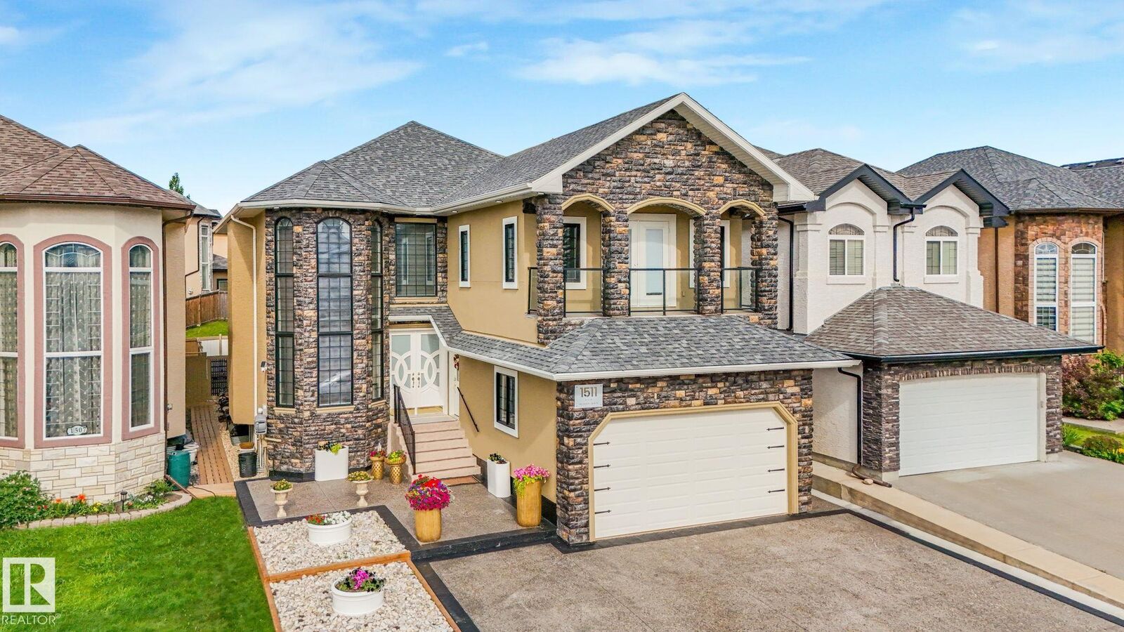Property Photo:  1511 68 Street SW  AB T6X 0G8 