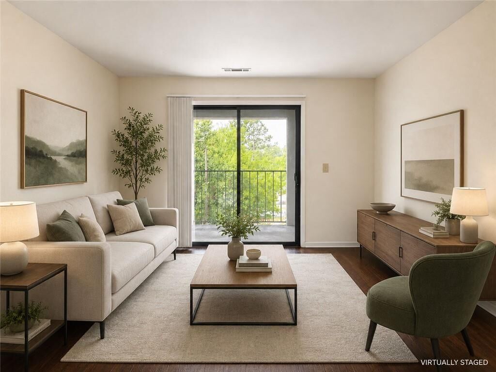 Property Photo:  2657 Lenox Road NE Bldg G #90  GA 30324 