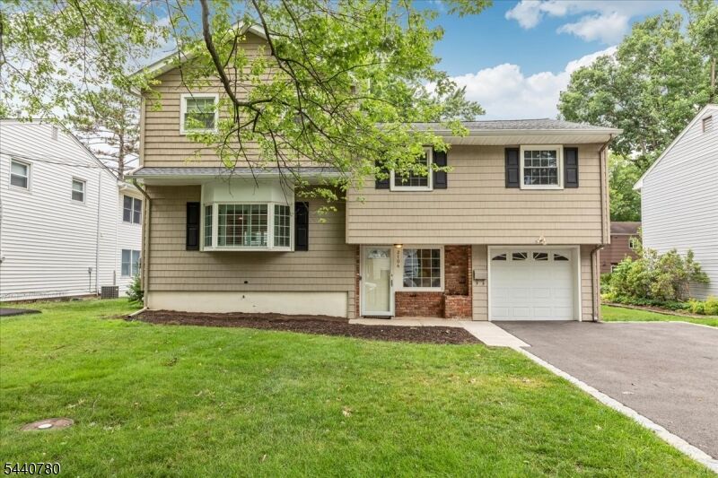 Property Photo: 2104 Shady Ln NJ 07076