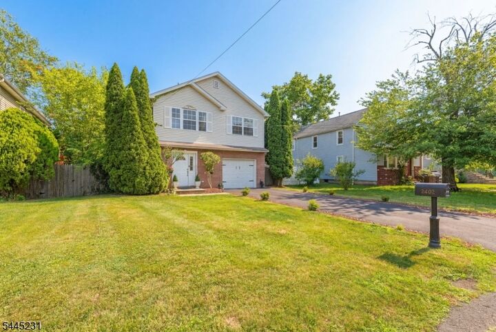 Property Photo: 2402 Hamlette Pl NJ 07076