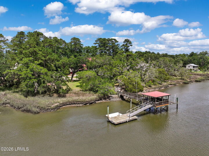 Property Photo:  4 Middle Marsh Lane  SC 29940 