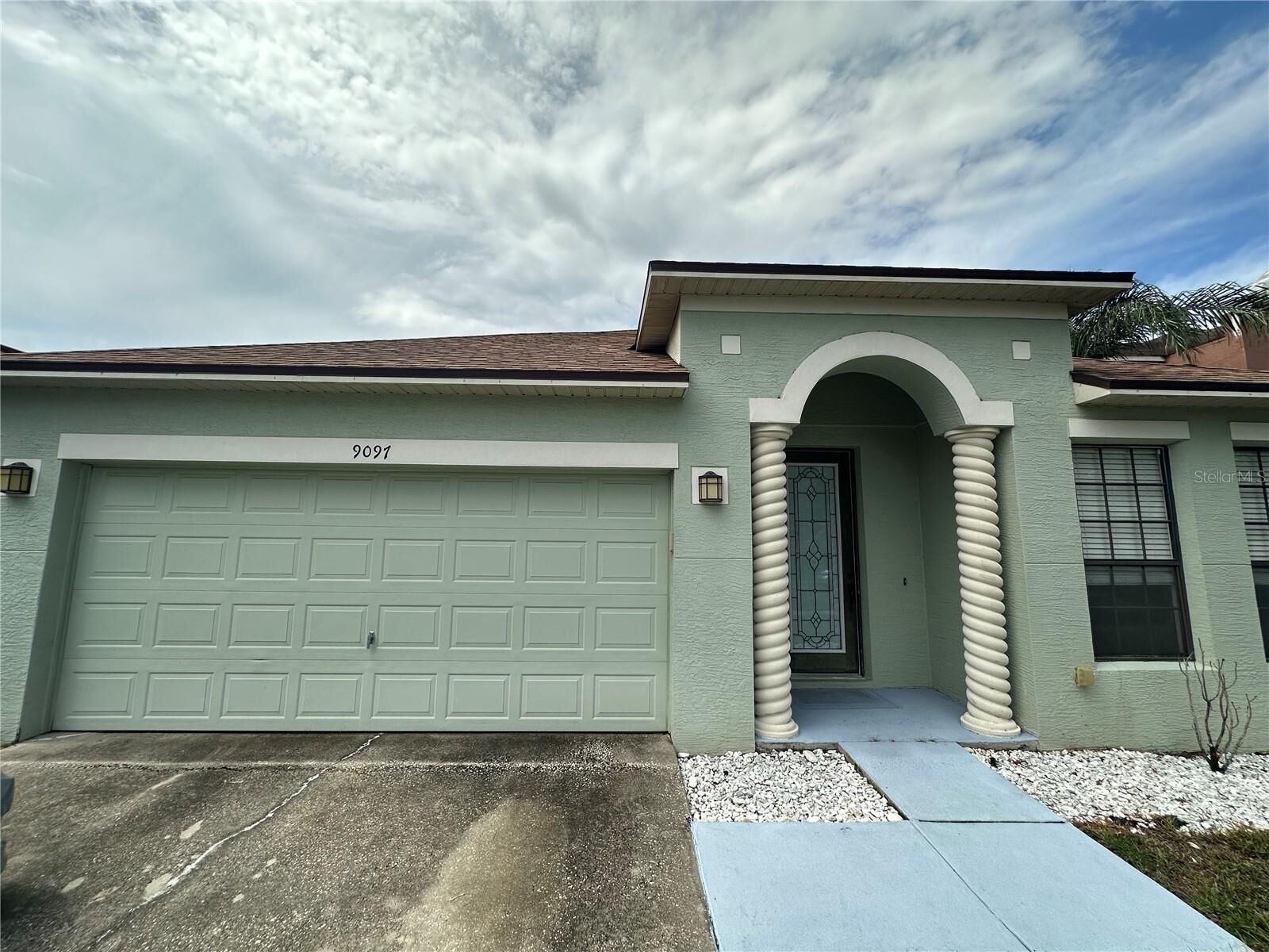 Property Photo: 9097 Venezia Plantation Drive FL 32829