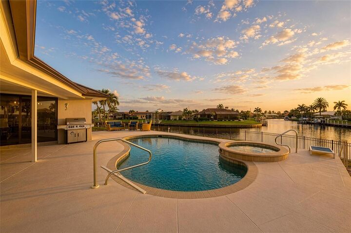 Property Photo:  602 Via Tunis  FL 33950 