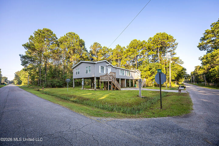 Property Photo: 6003 E Lamar Street MS 39520