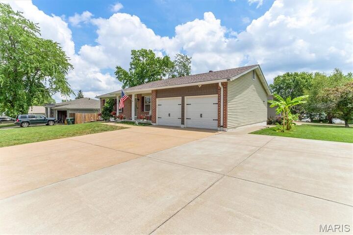 Property Photo: 1308 Cave Springs Estate Drive MO 63376