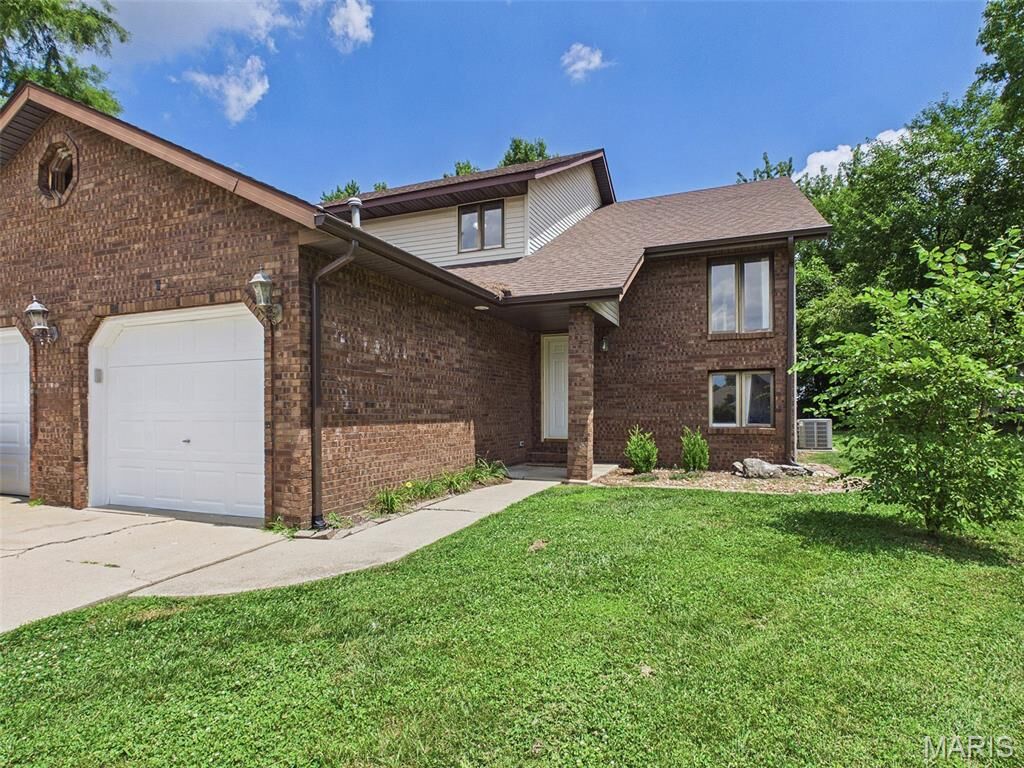 Property Photo:  6 Pebble Court  IL 62025 